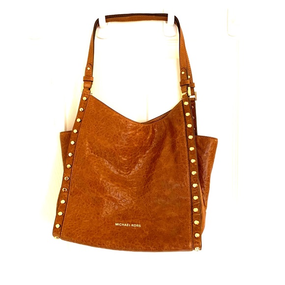 NWOT Michael Kors Newbury Studded Leather Tote - Picture 2 of 8